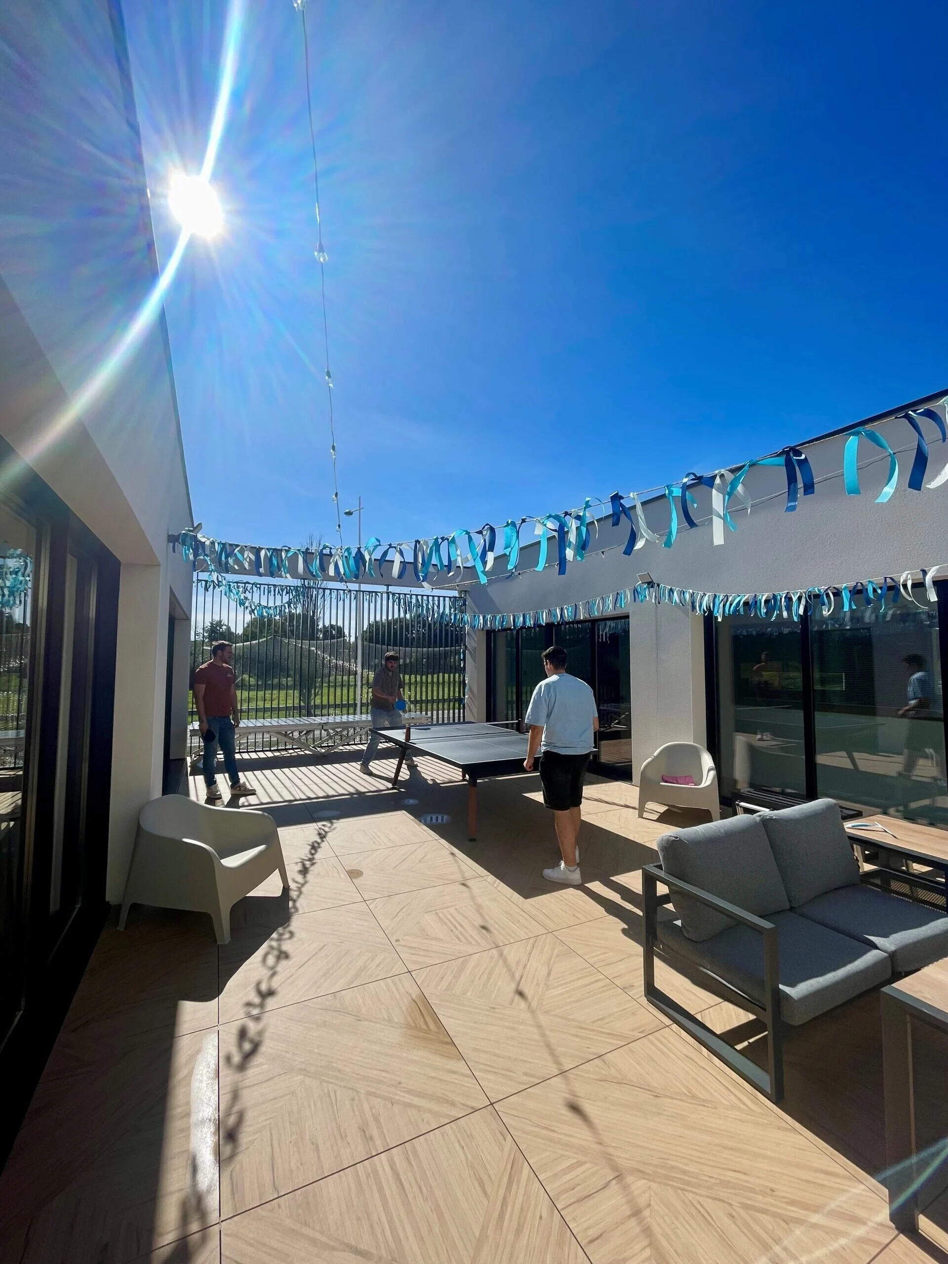 typatio-coworking-loudeac-location-bureaux-salle-de-reunion patio
